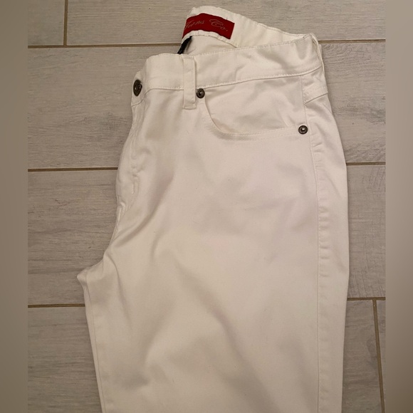 Gently Worn White Size 11 Bootcut Jeans by Foxy Jeans Co. - Picture 11 of 11